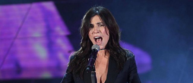 Festival di Sanremo 2017, dalla super performance di Paola Turci al duetto scollato (e stonato) di Nesli e Paba