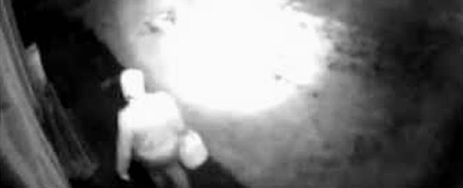 Copertina di Australia, attentato incendiario alla moschea. Uomini incappucciati ripresi dalla videosorveglianza