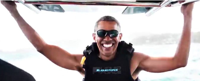 Copertina di Richard Branson lancia la sfida a Barack Obama: gara a due a kitesurf. E l’ex presidente USA stupisce tutti