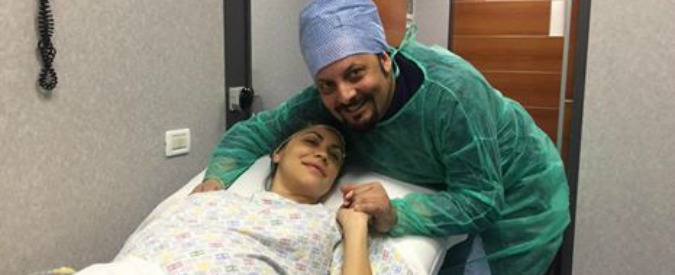 Copertina di Enrico Brignano in diretta dalla sala parto: “Tra qualche minuto diventerò papà”