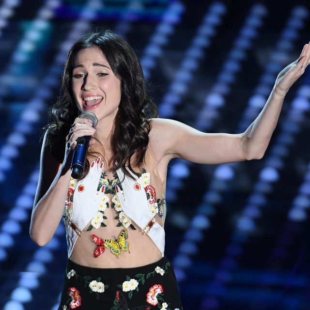 “Non porto più mio figlio al parco perché ci sono le gang. Ora a Milano evito anche piazza Gae Aulenti”: lo sfogo di Lodovica Comello