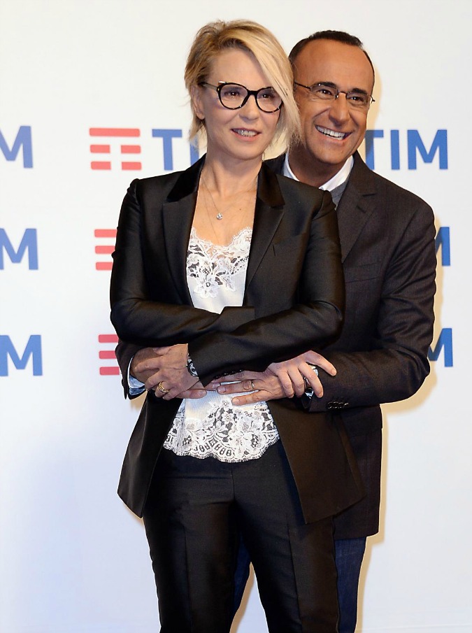 Copertina di Sanremo 2017, Carlo Conti su Maria De Filippi: “Con lei ho trovato quasi una sorella”
