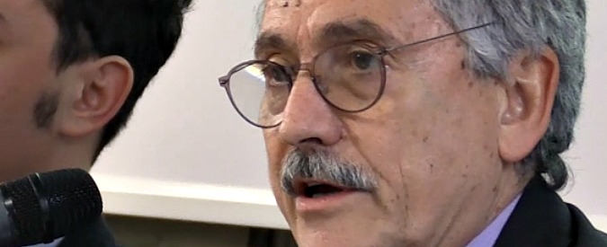 Copertina di Mps, D’Alema ora scopre che la lista dei debitori non è pubblica: “Mi vergogno del Pd che ha votato per tenerla segreta”