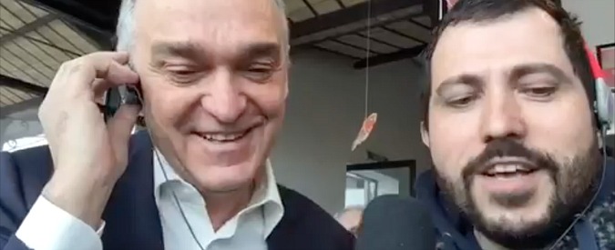 Copertina di Enrico Rossi canta ‘La Locomotiva’ di Guccini alla presentazione di ‘Democratici e Progressisti’