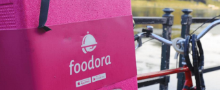 Copertina di Foodora, emendamento di Sinistra Italiana: “I lavoratori abbiano le stesse tutele di chi ha contratto da dipendente”