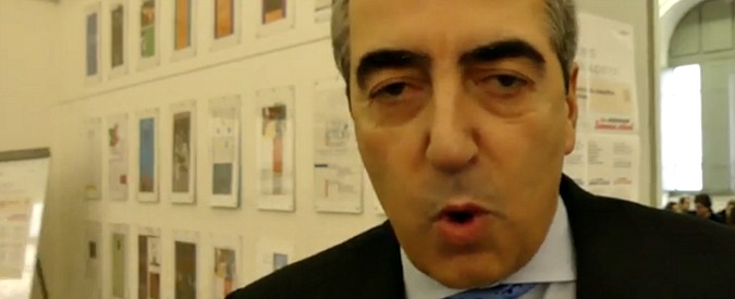 Copertina di Droga, Gasparri al liceo Tasso di Roma legge la lettera della mamma di Lavagna. Dibattito insieme al radicale Magi
