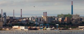 Ex Ilva Taranto, Fiom Cgil: “All’interno dello stabilimento ancora presenti oltre 3750 tonnellate di amianto”