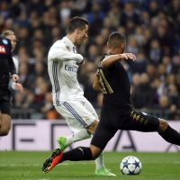 Real Madrid’s Portuguese striker Cristiano Ronaldo (3L) vies for the ball with Napoli’s French defender Faouzi Ghoulam during their UEFA Champions League round of 16 first leg match at Santiago Bernabeu stadium in Madrid, Spain, 15 February 2017. EFE/JuanJo Martin