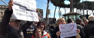 Copertina di Stadio Roma, la protesta degli attivisti M5S contrari: “Progetto illegale, Raggi sia coerente e annulli delibera”