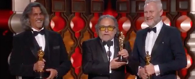 Copertina di Oscar 2017, dedicato agli immigrati quello italiano per il miglior trucco. Bertolazzi: “Lo sono anch’io”