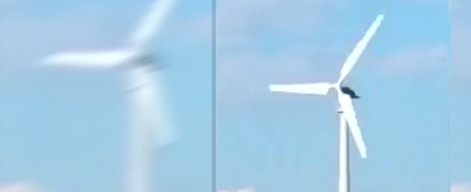 Copertina di Avellino, pala eolica impazzisce e va in mille pezzi sotto gli occhi degli automobilisti