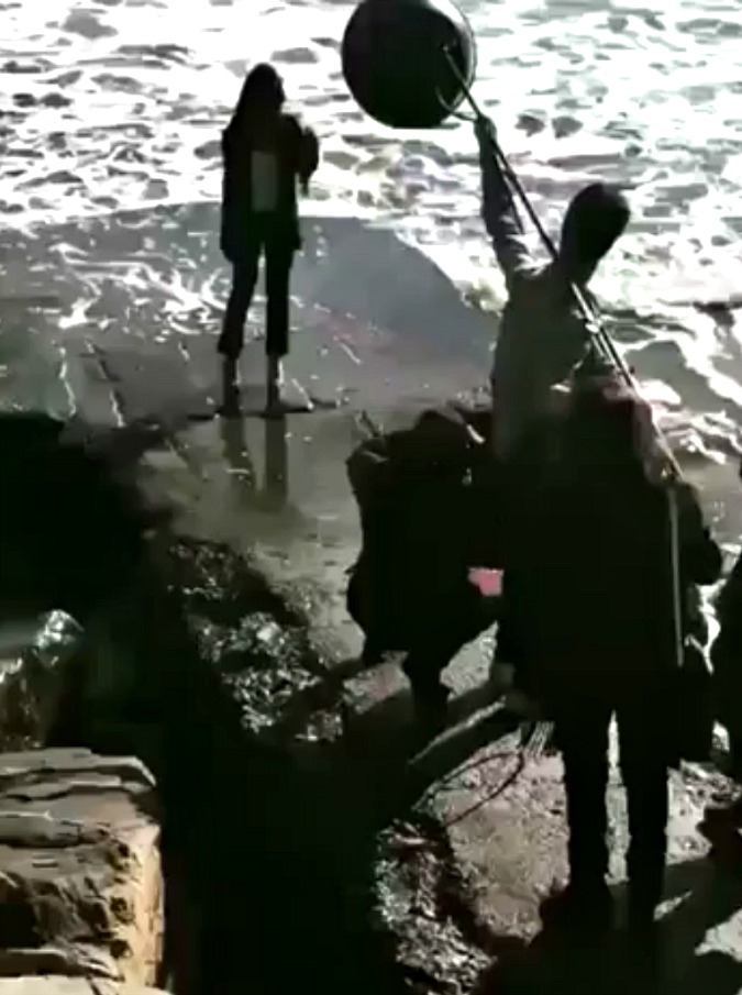 Copertina di Sanremo 2017, la vigilia degli artisti sui social tra shooting e interviste