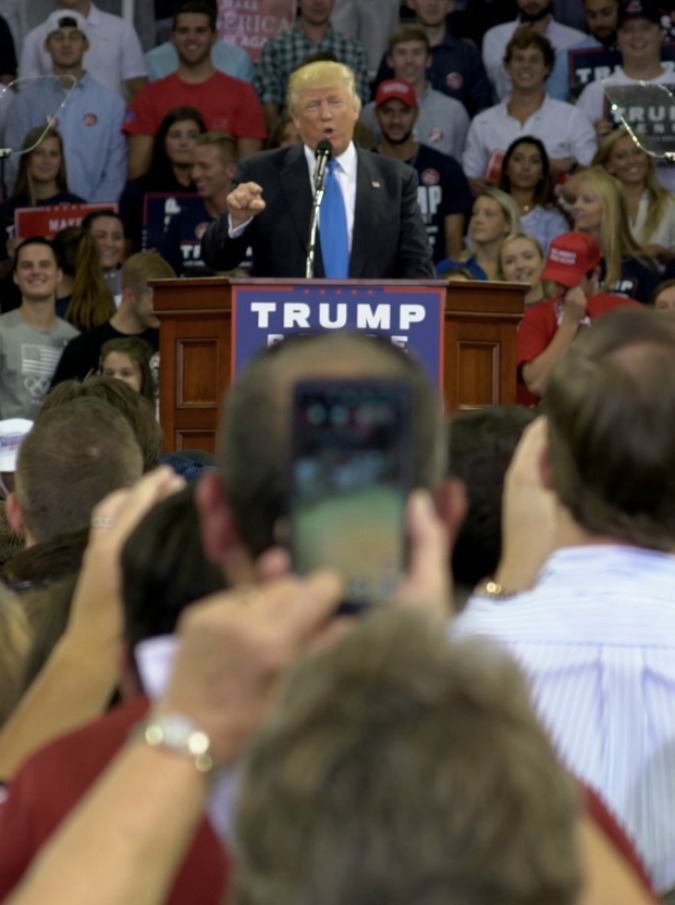 Copertina di The Disunited States of America, l’instant movie che indaga le paure e le ragioni di chi ha scelto Trump