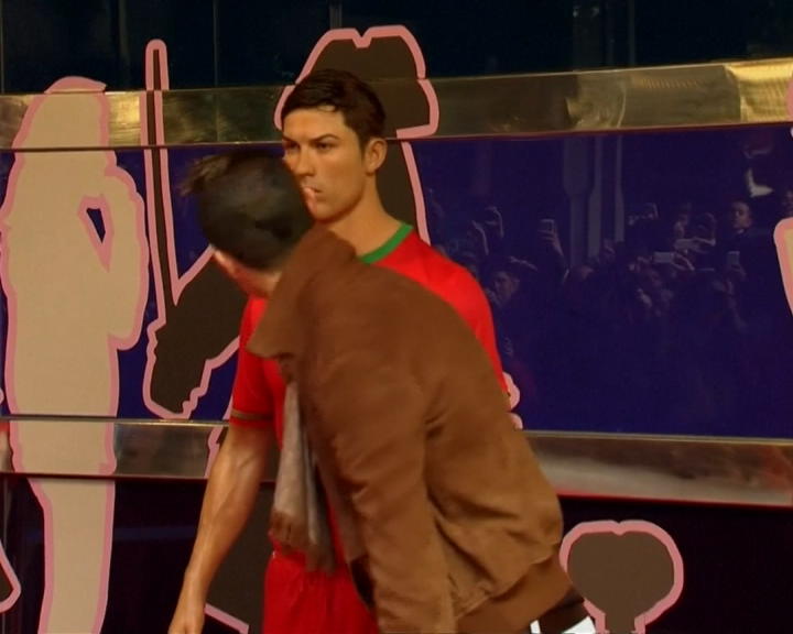 Copertina di L’aeroporto di Madeira intitolato a Cristiano Ronaldo, lui si gode il “suo” scalo (con tanto di statua)