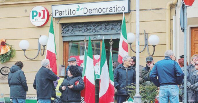Sede del Pd a Chiavari vandalizzata, la lettera anonima dei presunti autori: “Avevamo bevuto troppo”