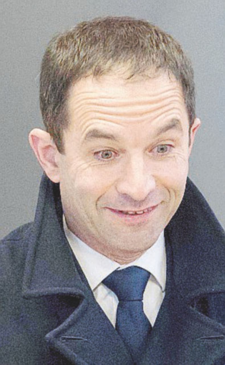 - Emmanuel Macron (39 anni), Marine Le Pen (48) e Benoit Hamon (49) - Ansa Il suicidio del centrodestra resuscita i socialisti