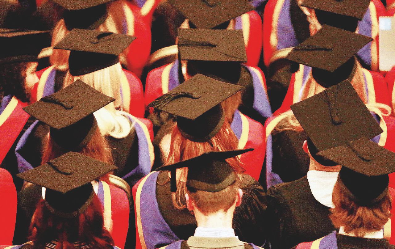 Inventori di curricula: la banda dei “110 e frode” Inventori di curricula: la banda dei “110 e frode”
