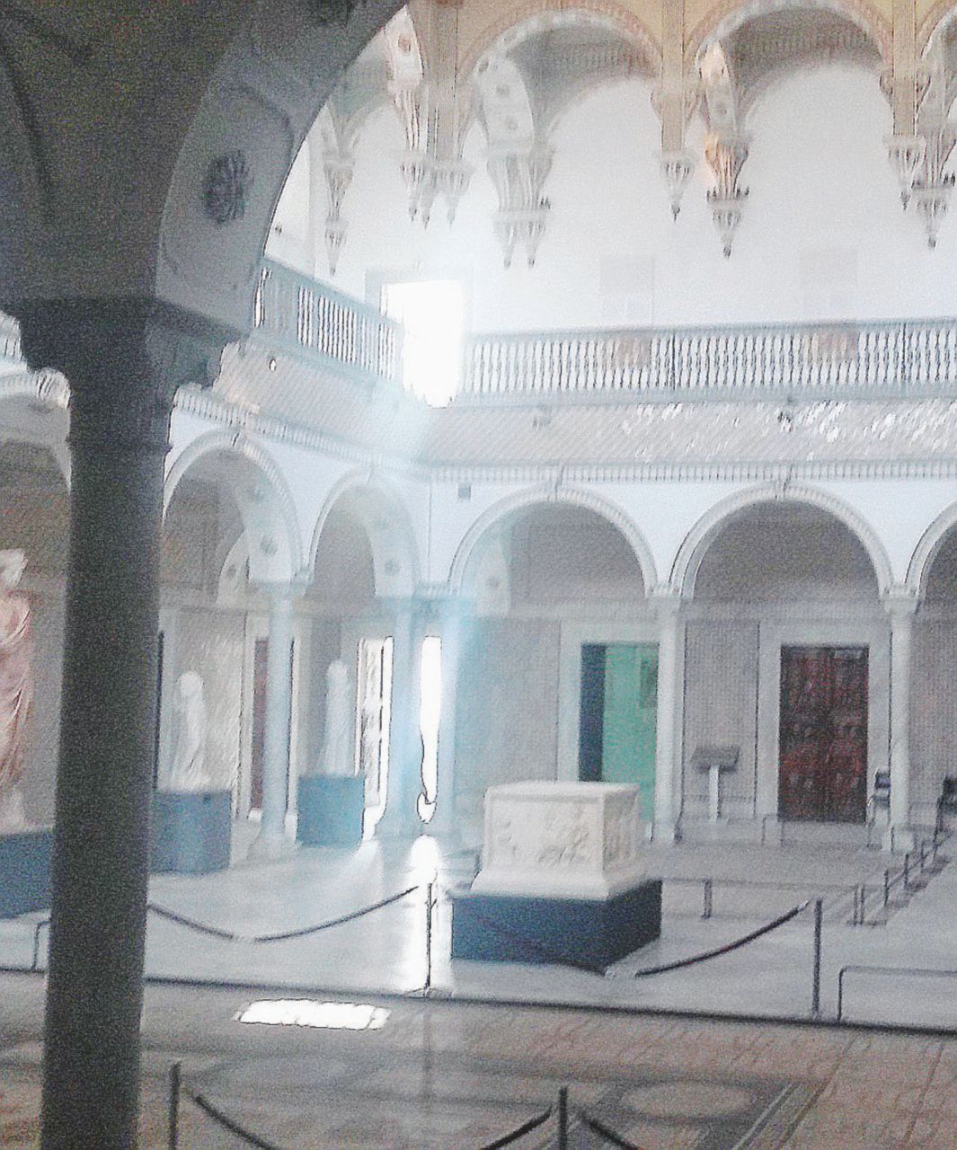 Choc - Il Museo del Bardo ha cancellato i segni della strage - Ansa “Ho messo in salvo 45 italiani e nessuno mi ha detto grazie”