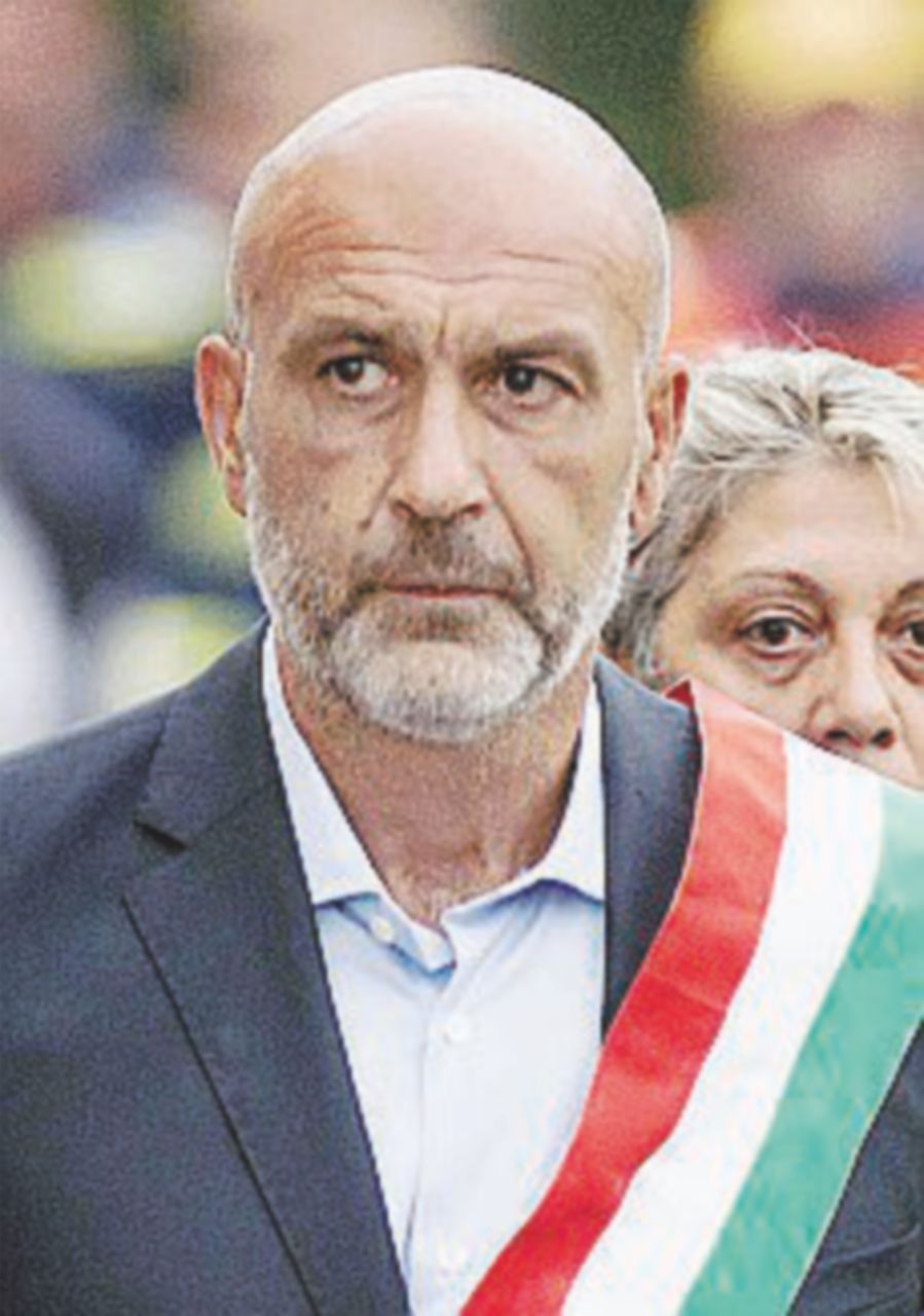 Amatrice, Pirozzi s’inventa la Zona franca senza tasse Amatrice, Pirozzi s’inventa la Zona franca senza tasse