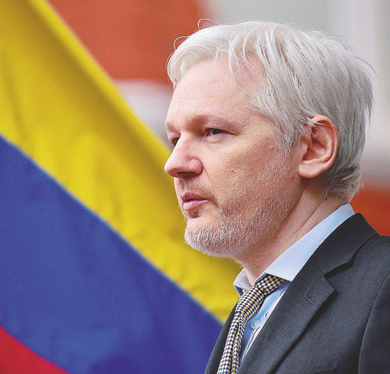 Esilio - Assange vive nell’ambasciata dell’Ecuador a Londra - LaPresse Assange, la Cia e l’America (di Obama) sempre cattiva