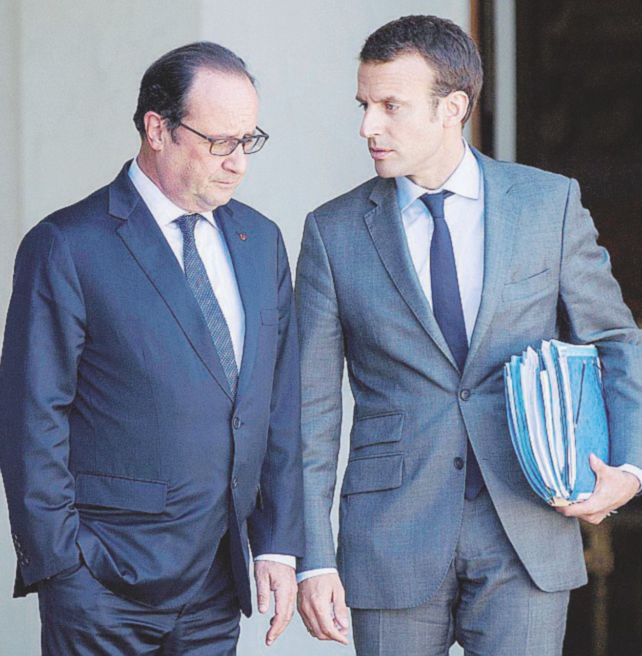 Hollande con l’ex ministro dell’Economia ora candidato socialista Macron Giustizia & mediocrità anche Parigi si prepara alle elezioni più pazze