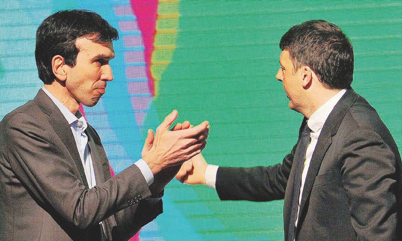 In ticket - Matteo Renzi con il ministro dell’Agricoltura Maurizio Martina - Ansa Il comizio di Renzi a Torino sembra scritto sei mesi fa