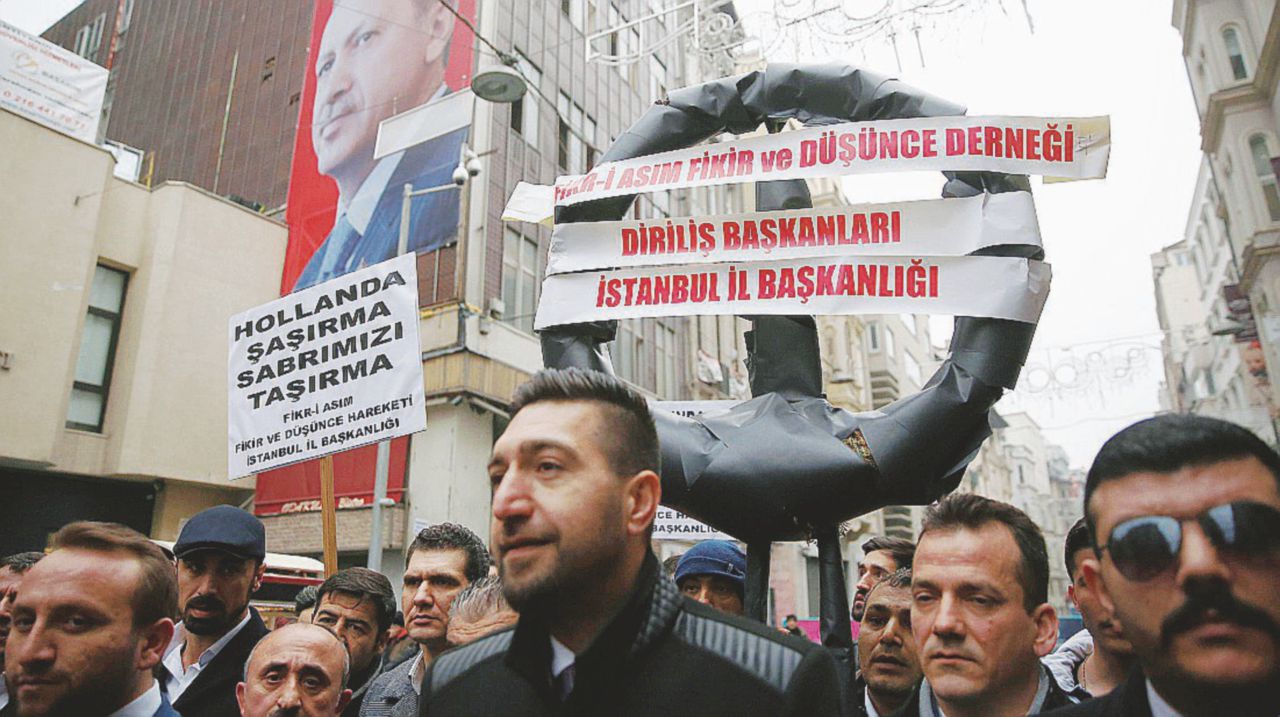 Erdogan evoca il nazismo e si becca Rutte: “È folle” Erdogan evoca il nazismo e si becca Rutte: “È folle”