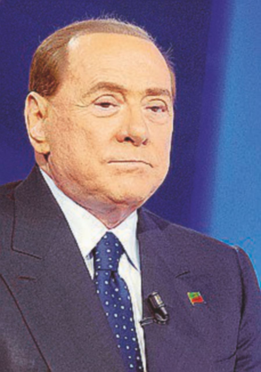 B. vede i sondaggi e sogna il centrodestra unito del passato B. vede i sondaggi e sogna il centrodestra unito del passato