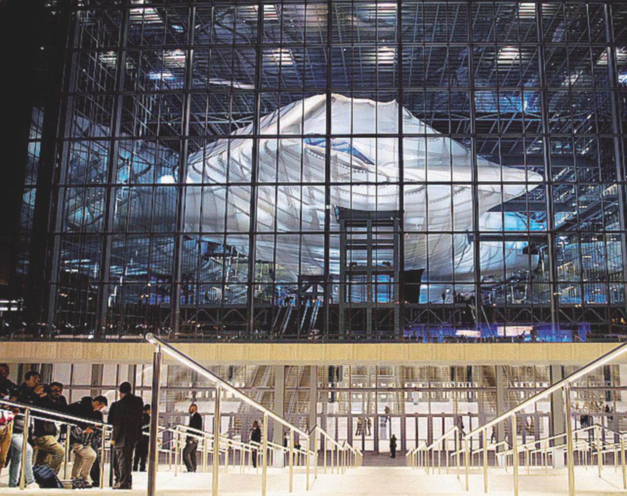I cantieri sono partiti a febbraio 2008 e per completare l’opera ci sono voluti 239 milioni di euro - LaPresse L’hanno rimasta sola (la Nuvola di Fuksas)