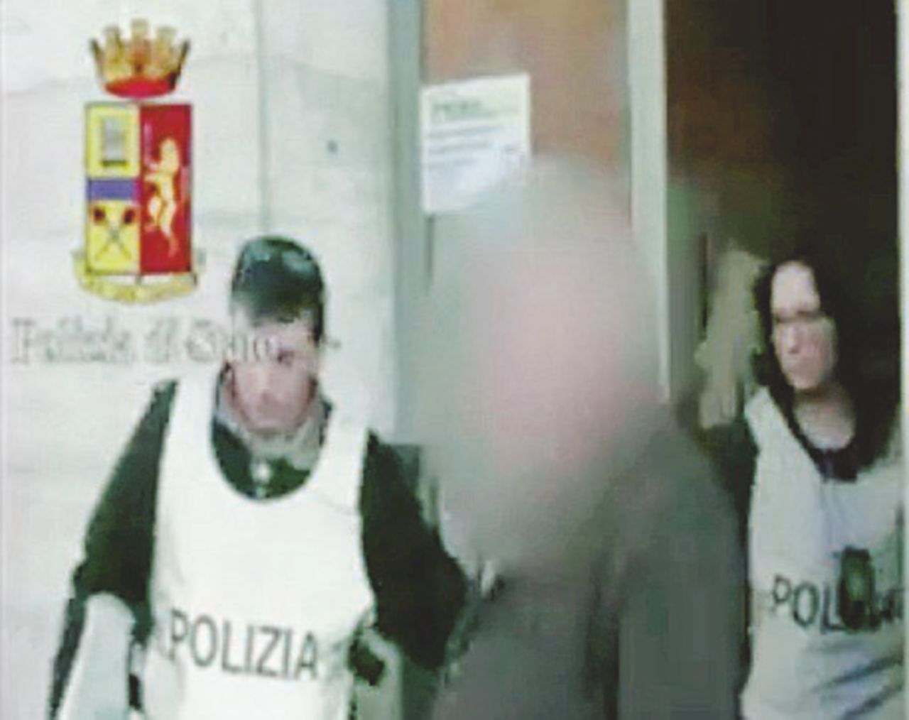 Gli arresti nel video della polizia Sedute spiritiche diventavano stupri di gruppo: una 17enne narcotizzata e abusata per mesi