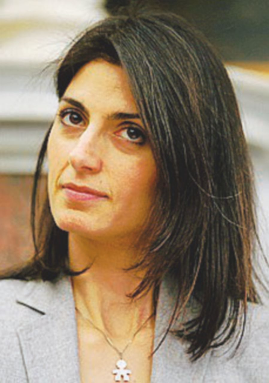 Stadio, il 17 la Roma consegna il progetto. E Raggi vedrà Pallotta Stadio, il 17 la Roma consegna il progetto. E Raggi vedrà Pallotta