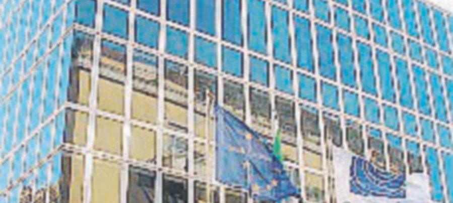 Il flash mob di Idea: “Azzerare subito i vertici di Consip” Il flash mob di Idea: “Azzerare subito i vertici di Consip”