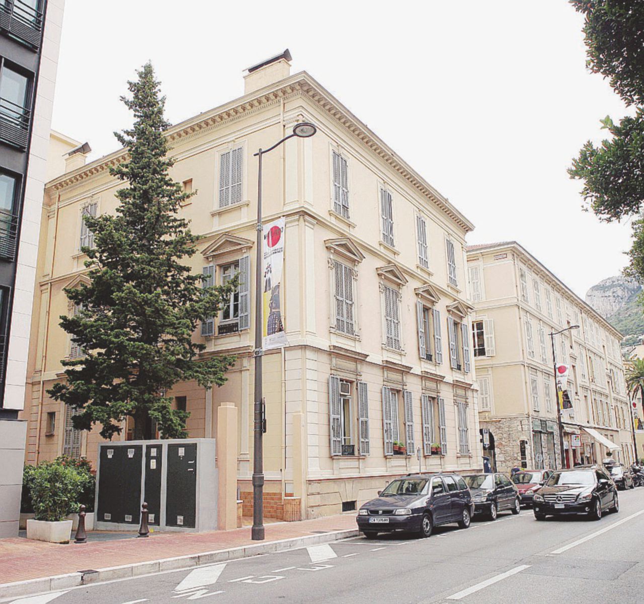 Montecarlo - La casa donata ad An Casa a Montecarlo: “Fini chiese aiuto al signore delle slot”