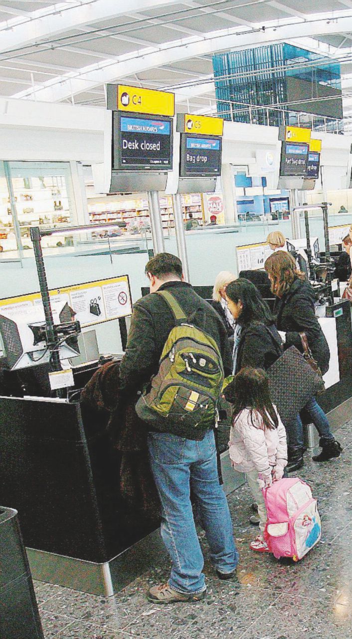 Stato d’allerta - Controlli serrati negli aeroporti - Ansa Attacco imminente, niente pc e tablet sui voli per gli Usa