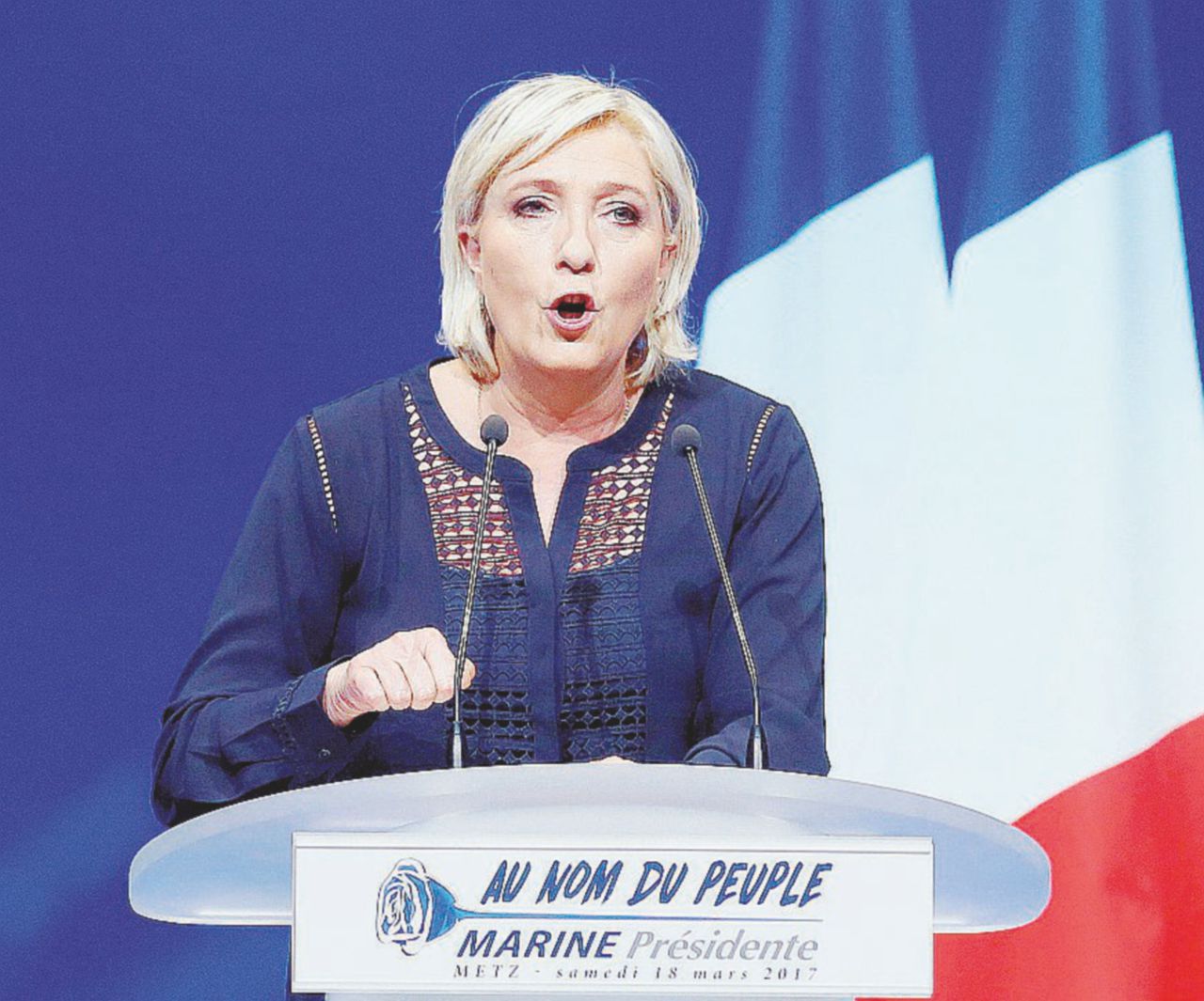La leader del Front National, Marine Le Pen e il candidato dei Républicains, Francois Fillon - Ansa Fillon, Le Pen & C. Torbidi rapporti all’ombra dell’Eiffel