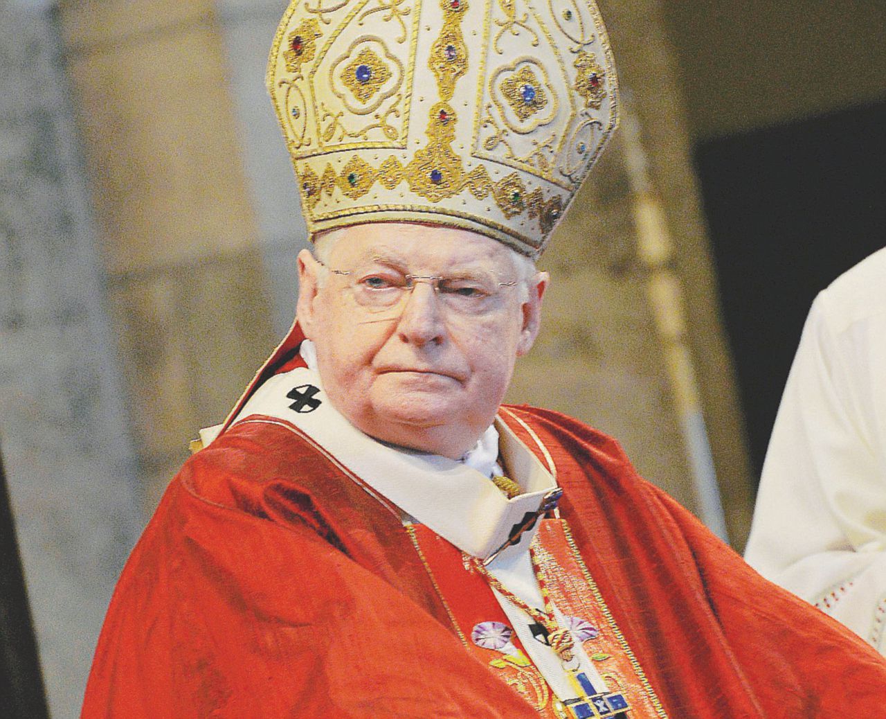Il Papa suona la campanella a Scola, “straniero” a Milano Il Papa suona la campanella a Scola, “straniero” a Milano