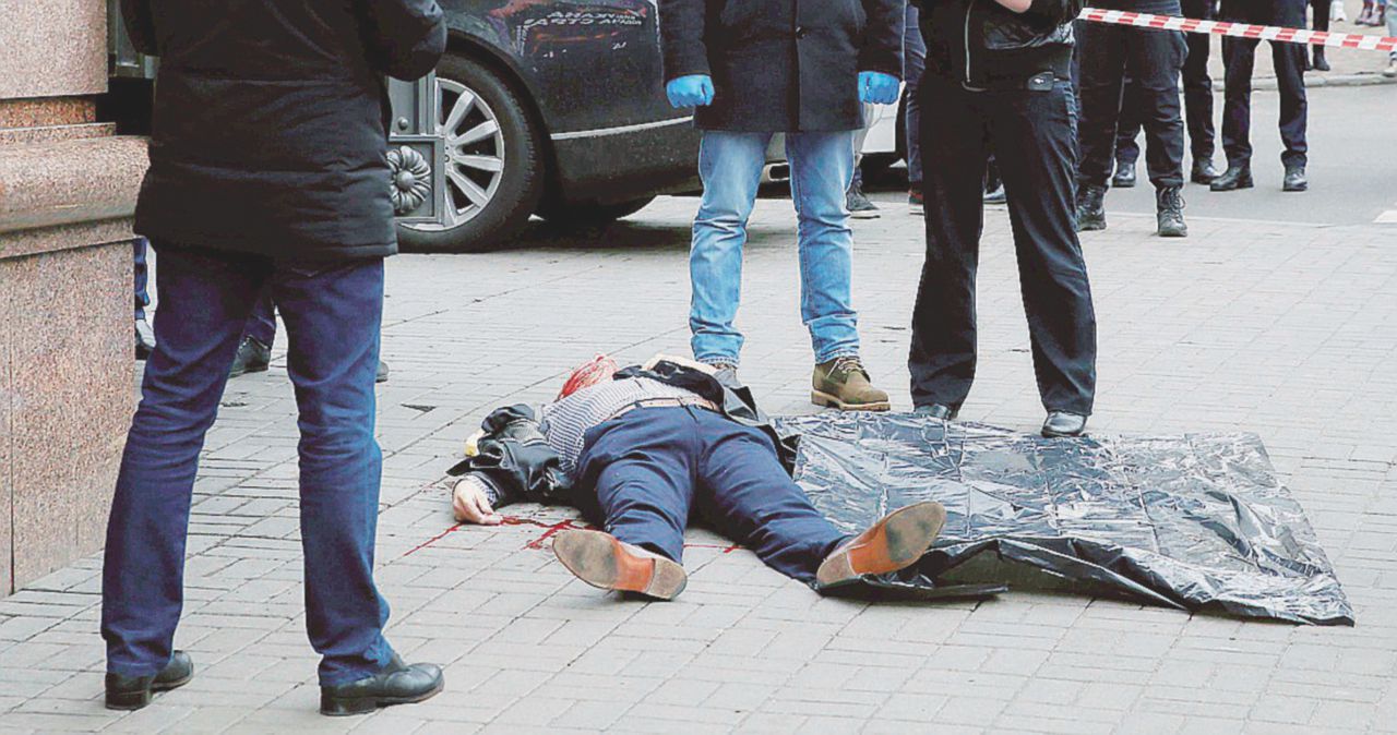 Il corpo di Denis Voronenkov a Kiev - Reuters In Russia la corruzione uccide chi la denuncia