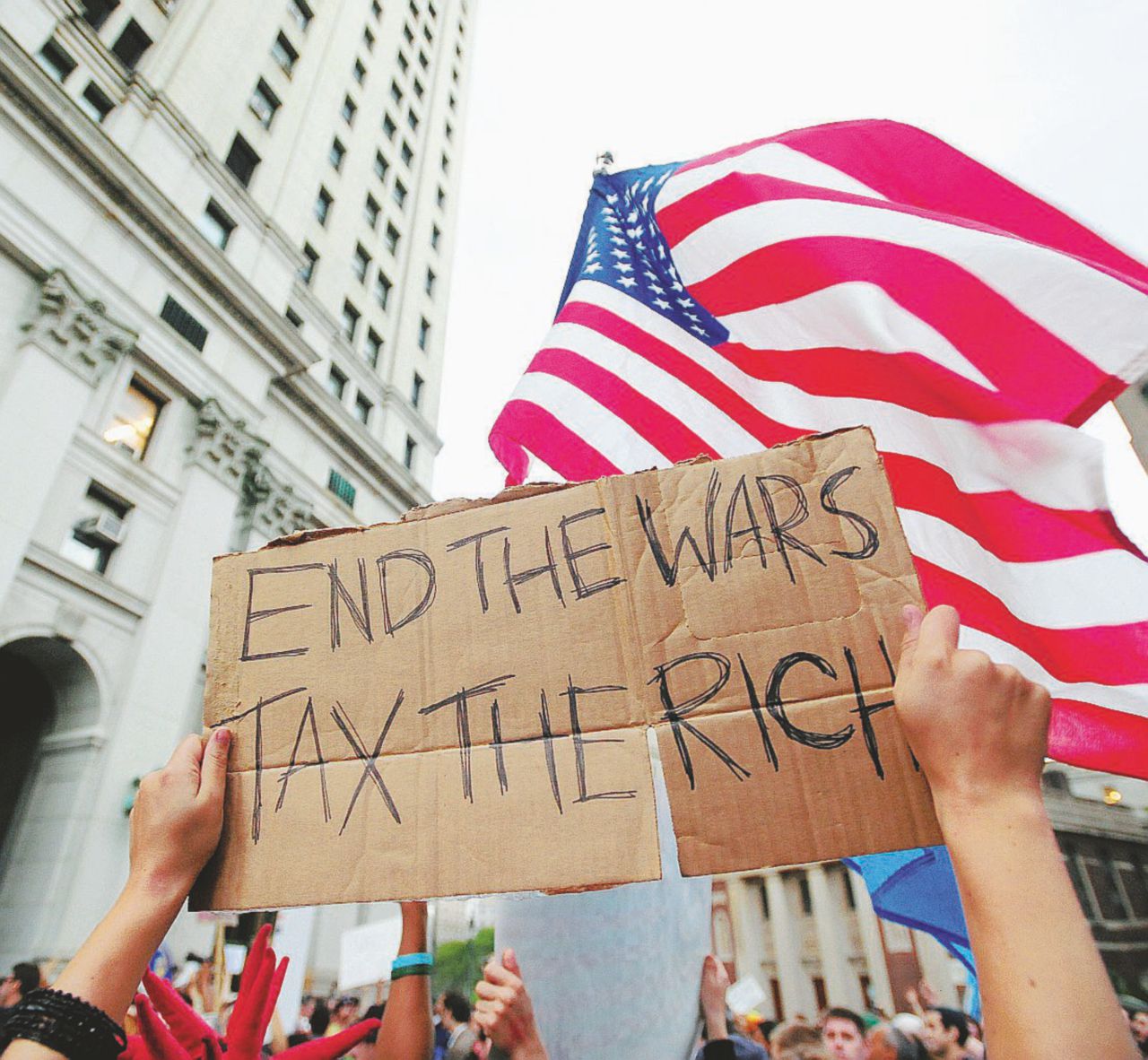 Una protesta organizzata da Occupy Wall Street nel 2011 - LaPresse “Fare rete, restare anonimi: 5 mosse contro i nuovi regimi”