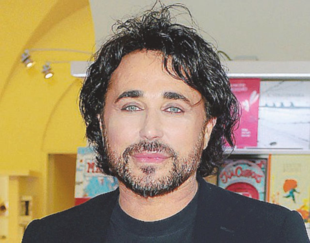 Giovanni Scialpi (Shalpy) - LaPresse Shalpy insultato in strada: “Frocio”. “Mi sento praticamente morto”