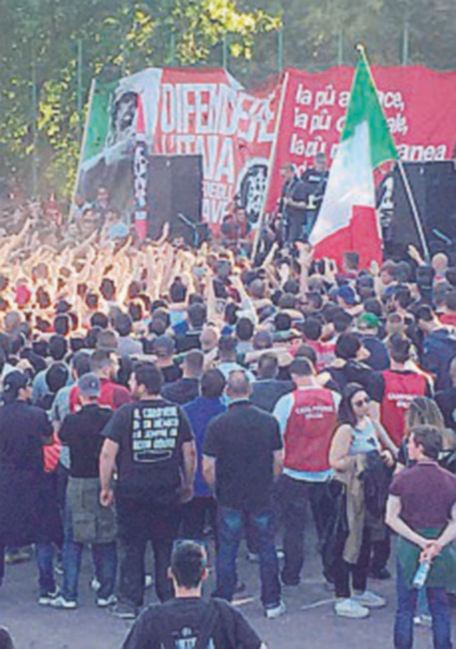Centri sociali, 4 fermi per le manifestazioni contro Casapound Centri sociali, 4 fermi per le manifestazioni contro Casapound