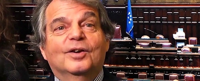 Copertina di Manovra, Brunetta: “In arrivo aumenti indiscriminati. Padoan incapace non trova 3,4 miliardi”