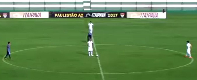 Copertina di Brasile, comincia la partita e il calcio d’inizio lascia tutti a bocca aperta