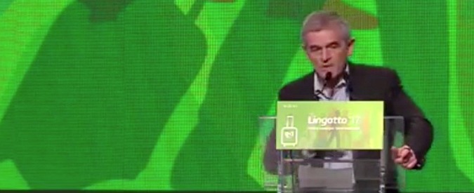 Copertina di Pd, l’affondo di Chiamparino: “Io renziano? Mi sentirei un vigliacco a scendere da questa barca”