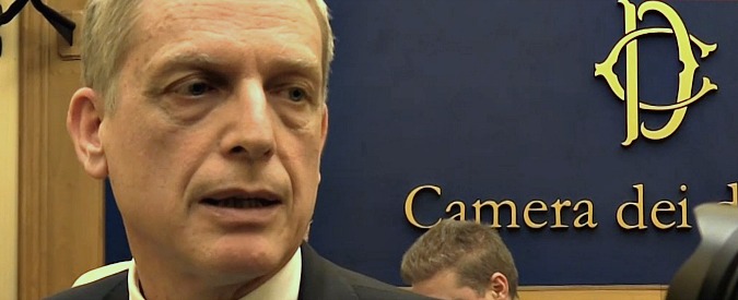 Copertina di Consip, Cuperlo: “Se Lotti dice il vero, Marroni non può restare al suo posto”