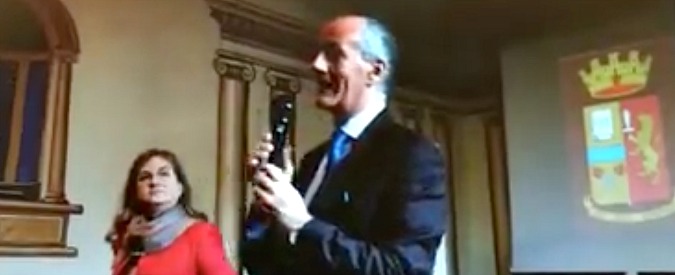 Copertina di Il discorso ‘rubato’ al capo della Polizia Gabrielli: “Qui tutti scienziati, non c’è selezione”