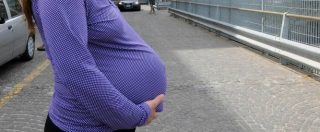 Copertina di Maternità, giuslavorista: “L’opzione di lavorare fino al parto? Espone a ricatti”. Ginecologi: “Valutazione caso per caso”
