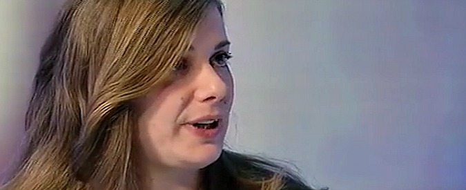 Copertina di Alatri, aggredita giornalista di La7: “Accerchiata perché testimone di una rissa tra amici e parenti della vittima”