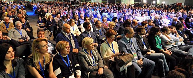 Lingotto, per Renzi platea con pochi giovani. Organizzatori: “Un’impressione”. Ma c’è chi critica: “Riconquistarli? Sarà lunga”