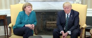 Copertina di Merkel a Trump: “Ci stringiamo la mano?”. Ma lui ignora la cancelliera, che reagisce con una smorfia