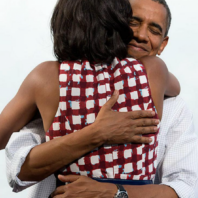 Obama, asta record per le autobiografie di Barack e Michelle: diritti venduti a 65 milioni di dollari